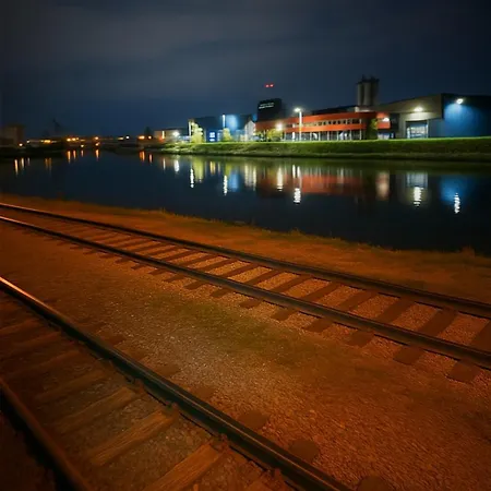 Modernes Haus Direkt Am Rhein Appartamento *