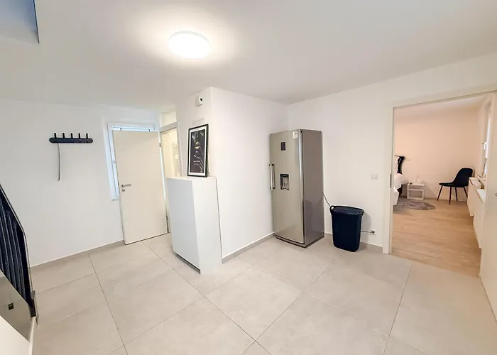 Modernes Haus Direkt Am Rhein * Karlsruhe